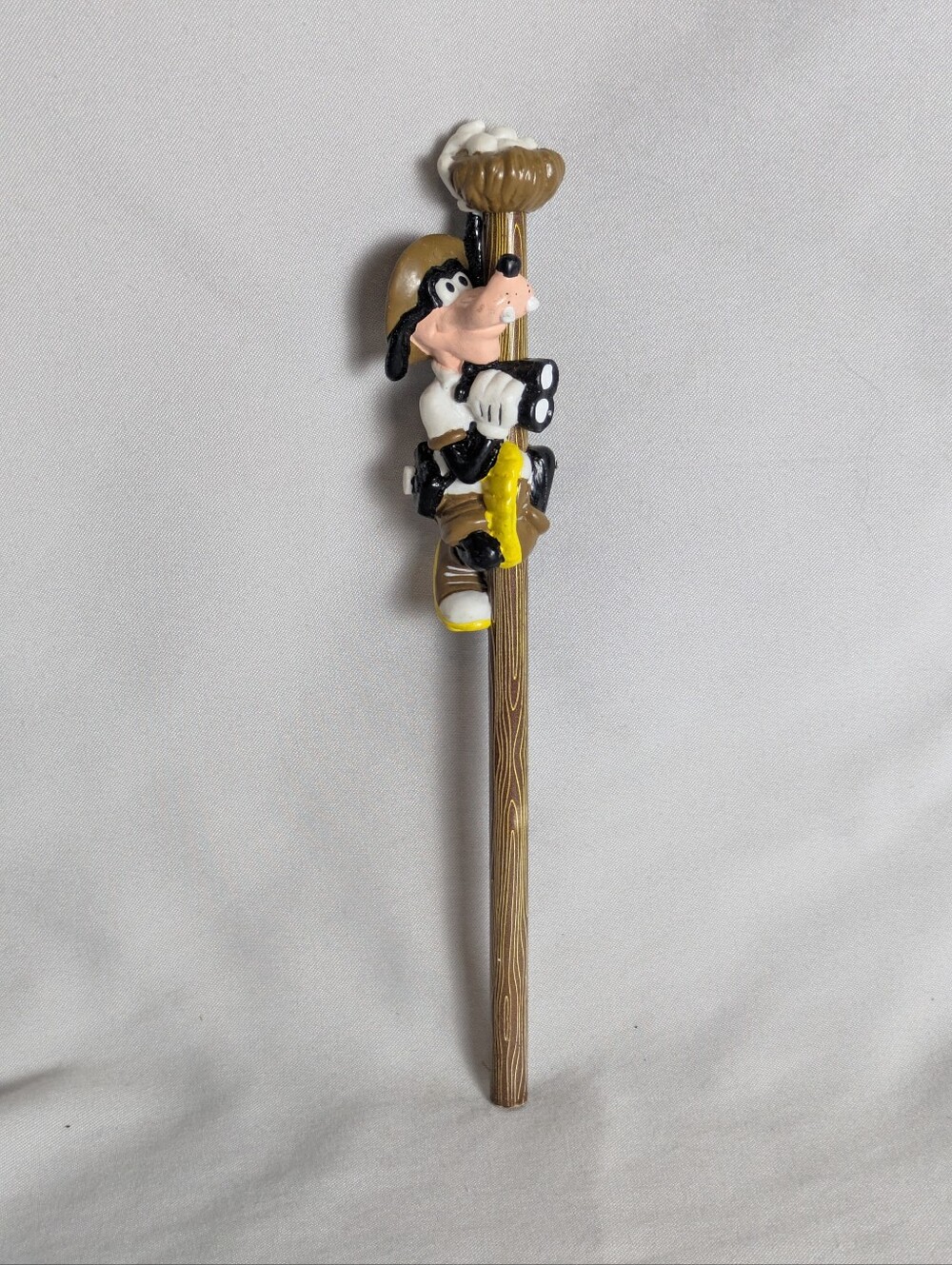 Vintage Applause Goofy Bird Watching Frontierland Pencil from the 1980s
